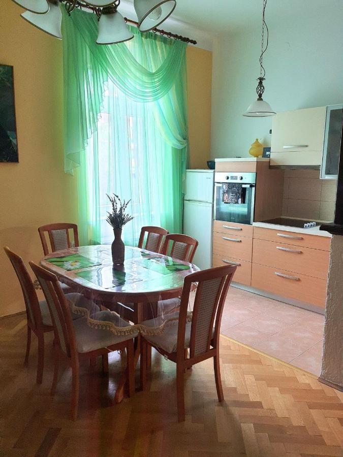 Family Apartment Center Opatija Exterior photo