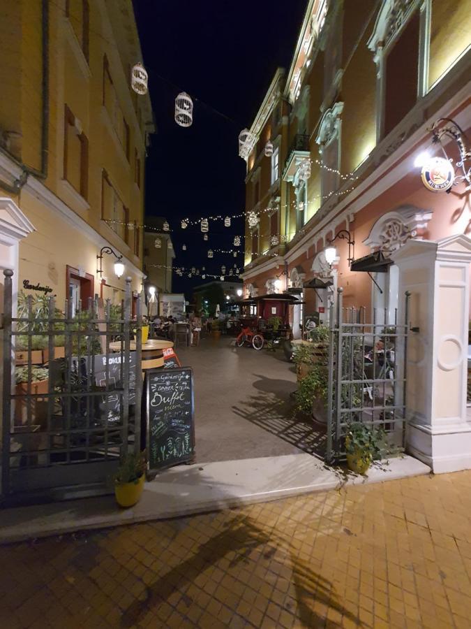 Family Apartment Center Opatija Exterior photo