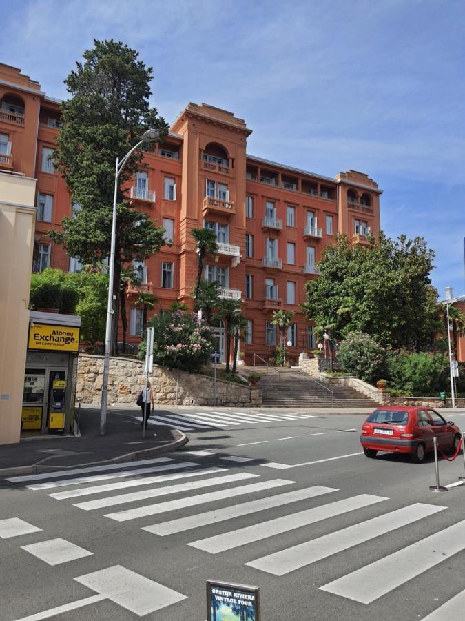 Family Apartment Center Opatija Exterior photo